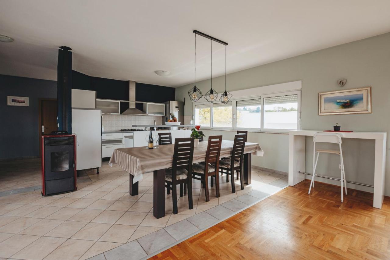 Apartment Villa Anna 扎达尔 外观 照片